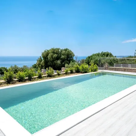 Villa Prasino By Plateies