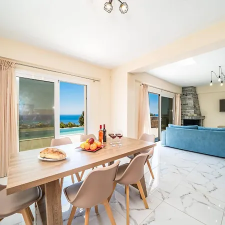 Willa Prasino By Plateies