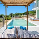 Prasino By * Plateies
